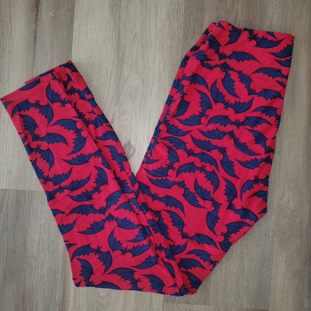 Lularoe Bat Print OS Leggings